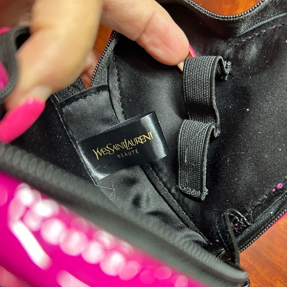 YSL BEAUTE Pink Heart-Shaped Cosmetic Case NEW - Picture 3 of 5